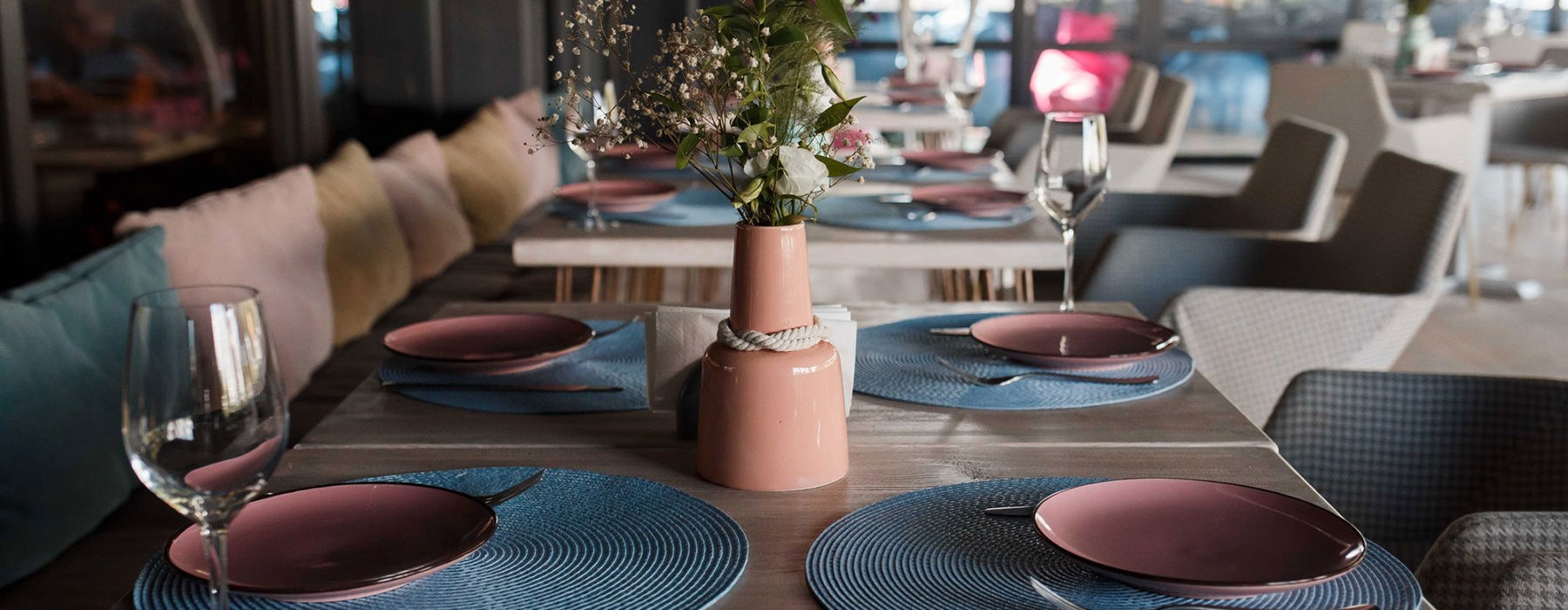 Prynada Ukrainian Cafe — ресторан актуальної української кухні. Prynada Ukrainian Cafe — ресторан актуальної української кухні.